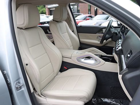Used 2020 Mercedes-Benz GLS 450 4MATIC image 34
