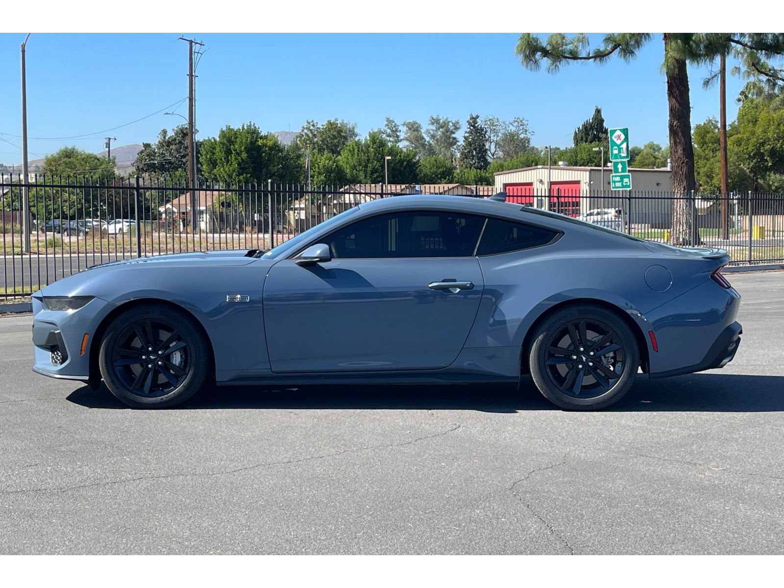 Used 2025 Ford Mustang GT RWD image 2