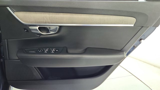 Certified 2023 Volvo S90 B6 Plus w/ Protection Package Premier AWD/4WD image 33