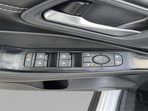 New 2026 Nissan Rogue SV w/ SV Premium Package FWD image 25