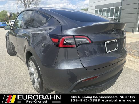 Used 2023 Tesla Model Y Long Range image 3