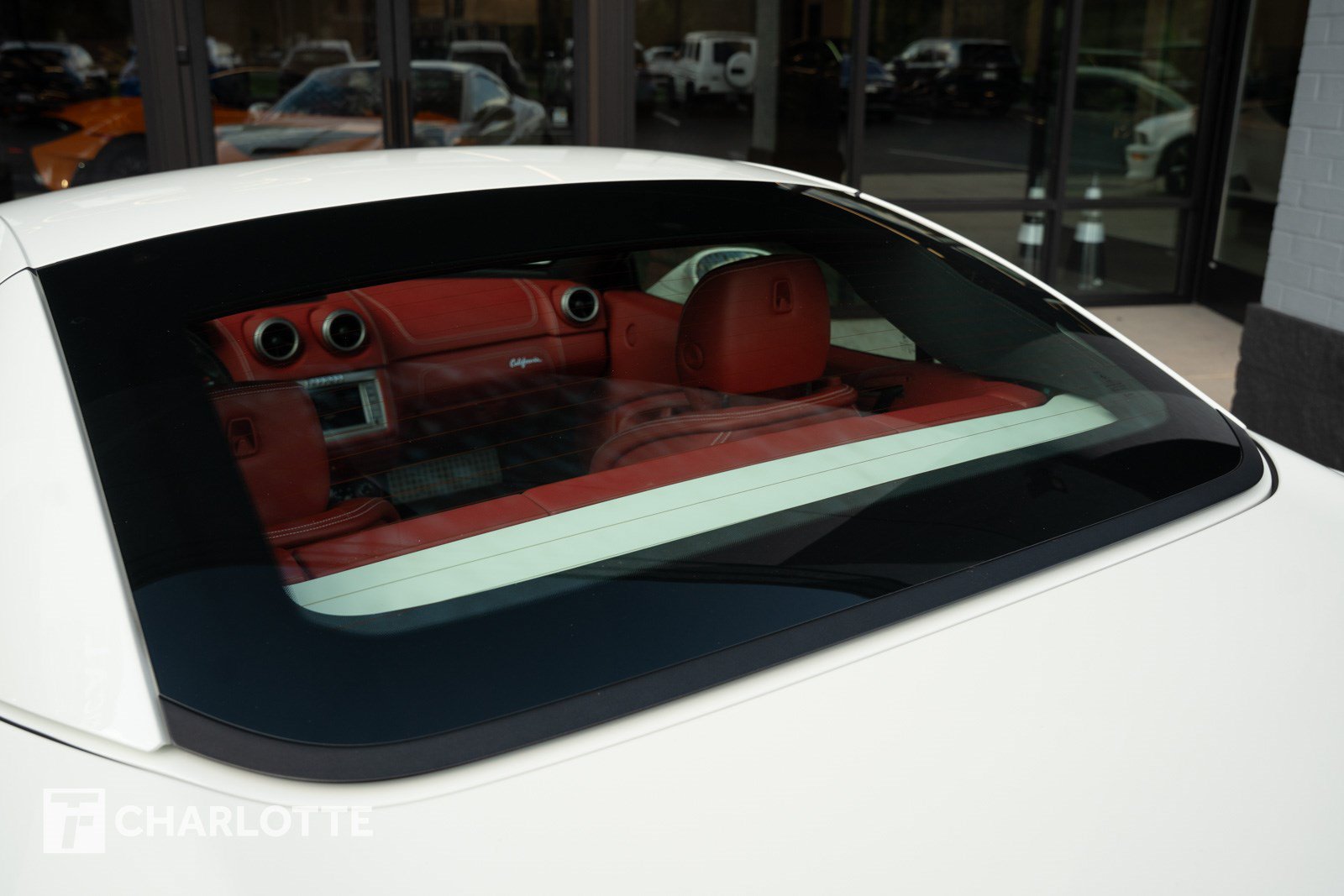 Used 2014 Ferrari California RWD image 19