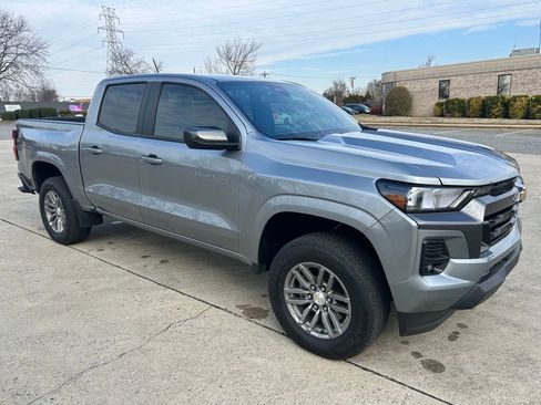 Used 2024 Chevrolet Colorado LT w/ LT Convenience Package II image 9