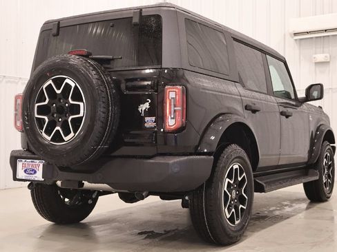 New 2026 Ford Bronco Outer Banks AWD/4WD image 9