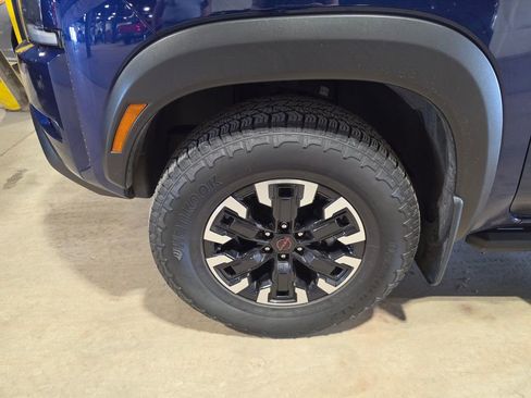 Used 2023 Nissan Frontier PRO-4X w/ Pro-4X Premium Package image 3