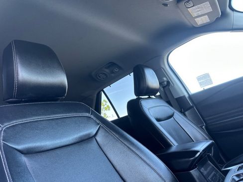 Used 2024 Ford Explorer Limited image 18