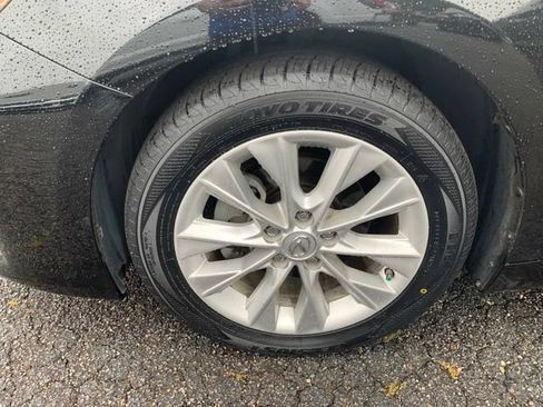 Used 2014 Lexus ES 300h w/ Luxury Package w/Bamboo Trim FWD image 42