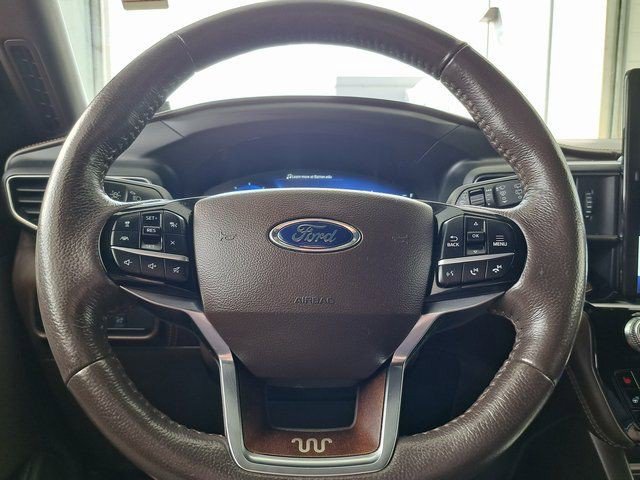 Used 2022 Ford Explorer King Ranch w/ Premium Technology Package AWD/4WD image 10