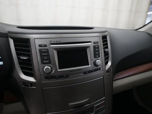 Used 2013 Subaru Outback 3.6R Limited w/ Moonroof Pkg image 6