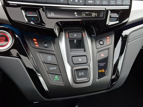 Certified 2025 Honda Odyssey Touring image 14