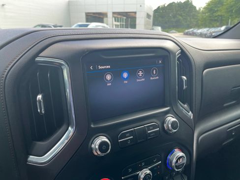 Used 2022 GMC Sierra 1500 AT4 w/ AT4 Premium Package AWD/4WD image 24