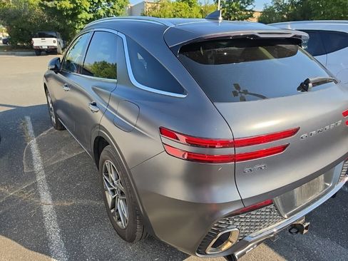 Used 2023 Genesis GV70 2.5T w/ Select Package AWD/4WD image 4