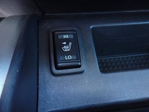 Used 2018 Nissan Titan PRO-4X w/ Pro-4x Convenience Package AWD/4WD image 18