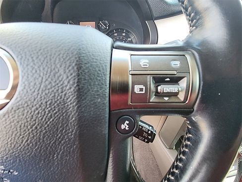Used 2017 Lexus GX 460 image 19