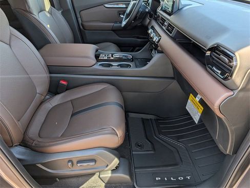 New 2025 Honda Pilot Elite image 30