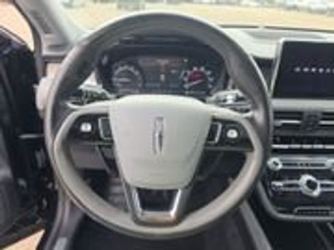 Used 2022 Lincoln Corsair FWD w/ Premium Package image 11