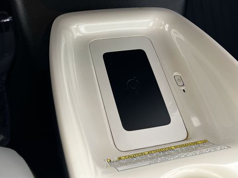 Used 2017 Toyota Prius Four image 32