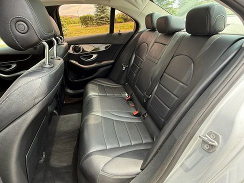 Used 2018 Mercedes-Benz C 300 4MATIC Sedan image 11
