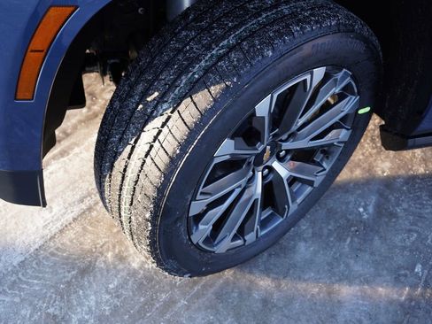 New 2026 Chevrolet Suburban High Country image 9