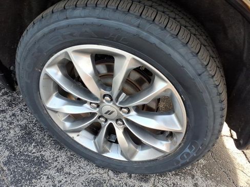 Certified 2022 Dodge Durango Citadel image 5