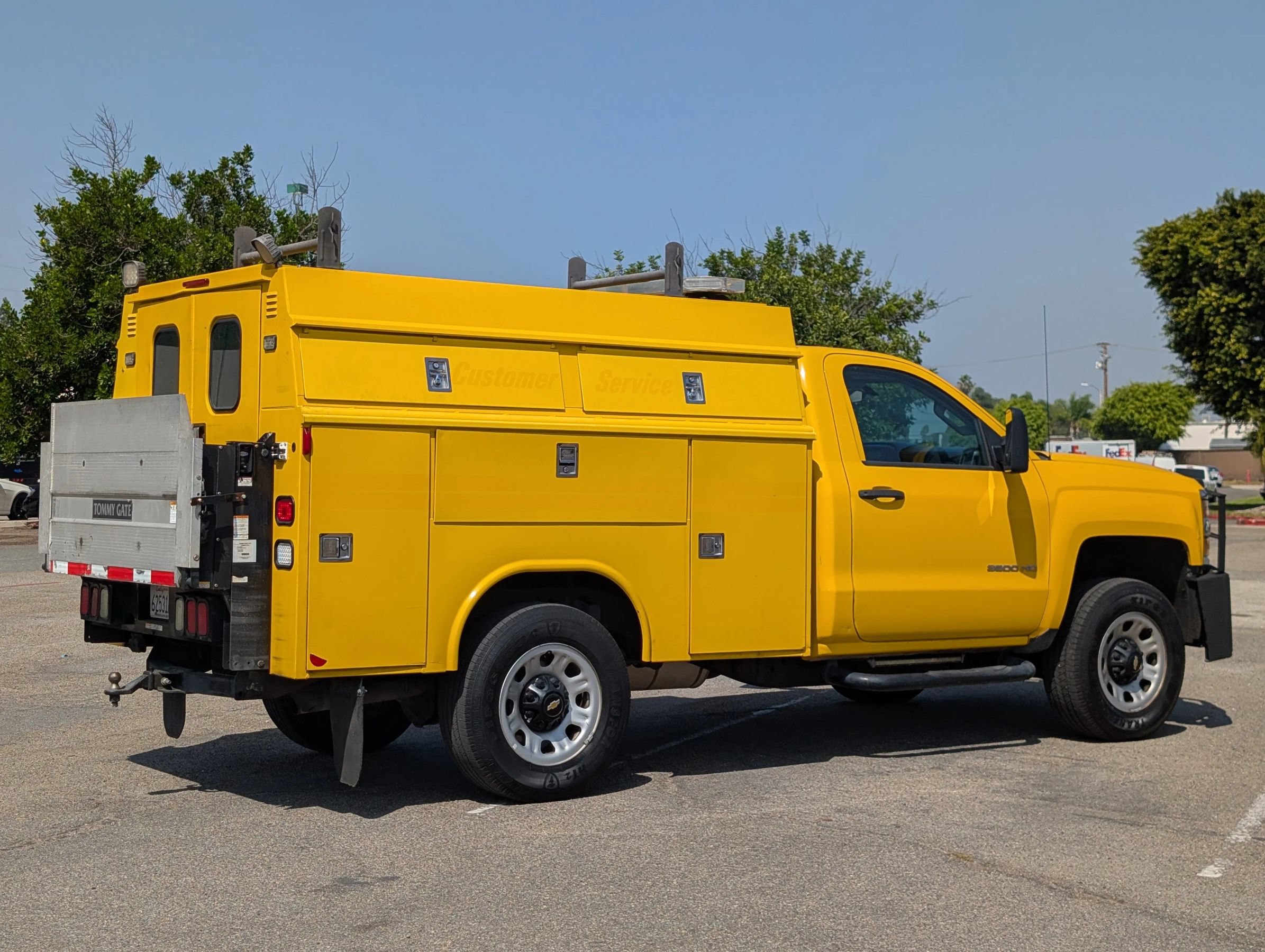 Used 2018 Chevrolet Silverado 3500 W/T AWD/4WD image 8
