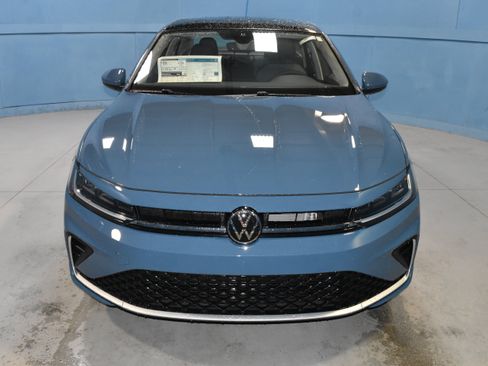 New 2026 Volkswagen Jetta SE FWD image 19