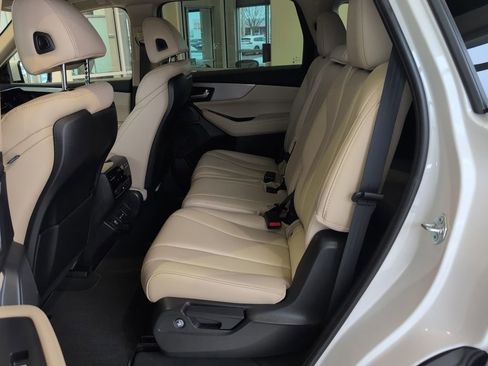 Used 2026 Acura MDX SH-AWD image 38