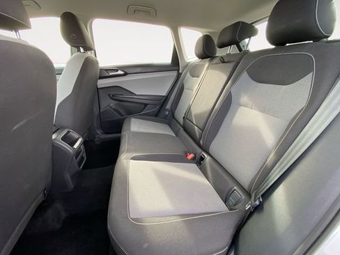 Used 2022 Volkswagen Taos S image 13