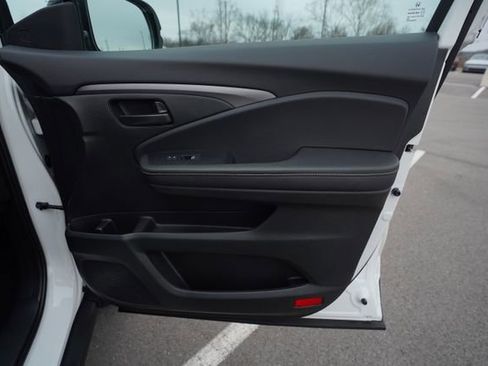 Used 2025 Honda Ridgeline Sport+ image 19