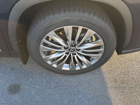 Used 2021 Toyota Highlander Platinum AWD/4WD image 43