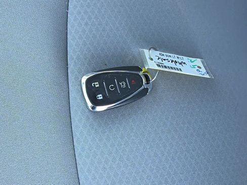 Used 2018 Chevrolet Malibu LT image 20