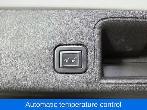 Used 2020 GMC Terrain SLT w/ Preferred Package image 14