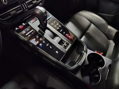 Used 2023 Porsche Macan S image 40