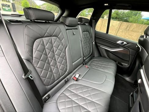 Used 2024 BMW X5 xDrive40i w/ M Sport Package AWD/4WD image 19
