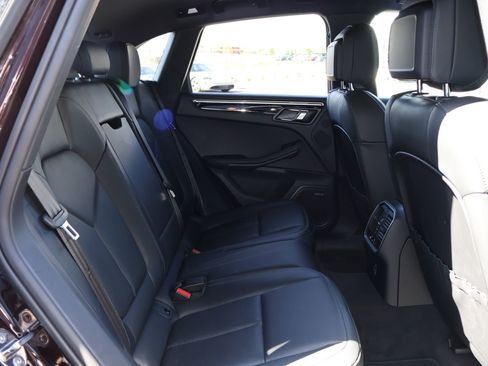 Certified 2026 Porsche Macan AWD/4WD image 26