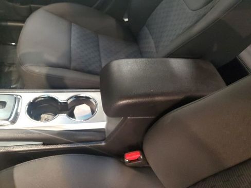 Used 2010 Ford Fusion SE FWD image 26