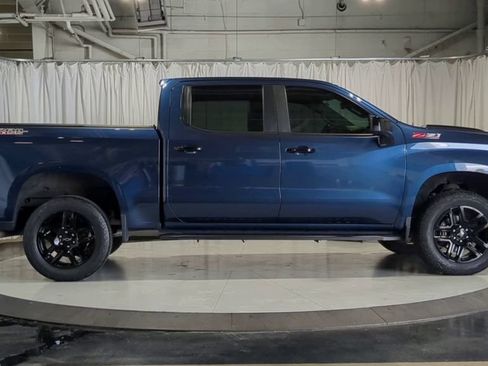 Used 2022 Chevrolet Silverado 1500 LT Trail Boss w/ Protection Package AWD/4WD image 11