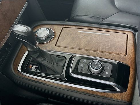 Used 2024 Nissan Armada SL w/ Captain's Chairs Package image 16