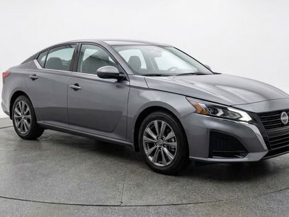 Used 2025 Nissan Altima 2.5 SV