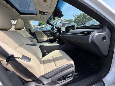 Used 2021 Lexus ES 250 w/ Premium Package AWD/4WD image 14