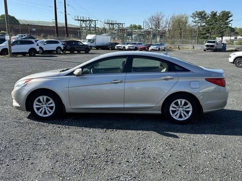 Used 2011 Hyundai Sonata GLS FWD image 5
