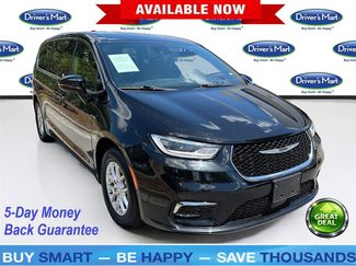 Used 2025 Chrysler Pacifica Select FWD video 1