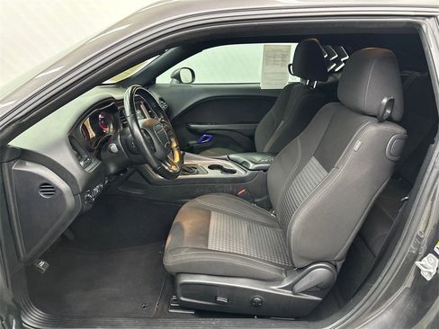 Used 2023 Dodge Challenger SXT w/ Blacktop Package image 9