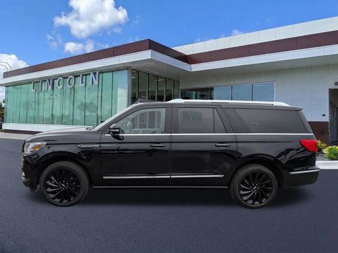 Used 2021 Lincoln Navigator L Reserve image 8