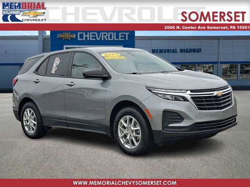 Used 2023 Chevrolet Equinox LS image 1