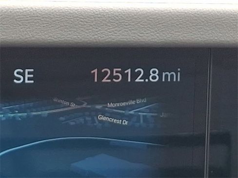 Certified 2025 Lincoln Nautilus Reserve AWD/4WD image 21