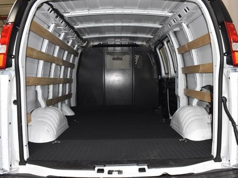 Used 2024 GMC Savana 2500 w/ Driver Convenience Package image 16