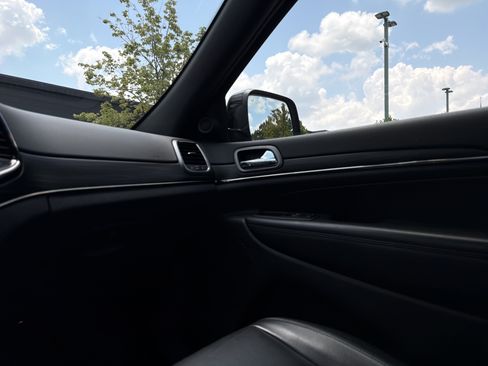 Used 2020 Jeep Grand Cherokee Limited X AWD/4WD image 19
