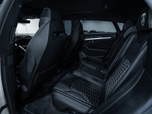 Used 2022 Lamborghini Urus AWD/4WD image 29