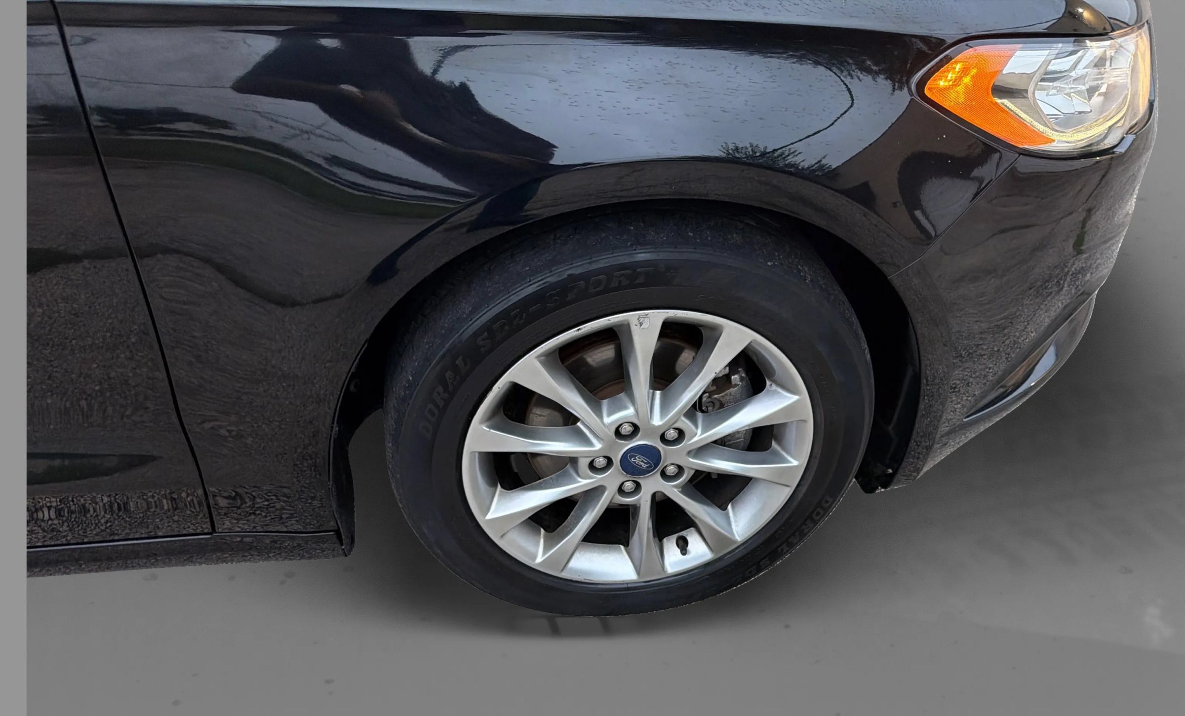 Used 2017 Ford Fusion SE FWD image 25